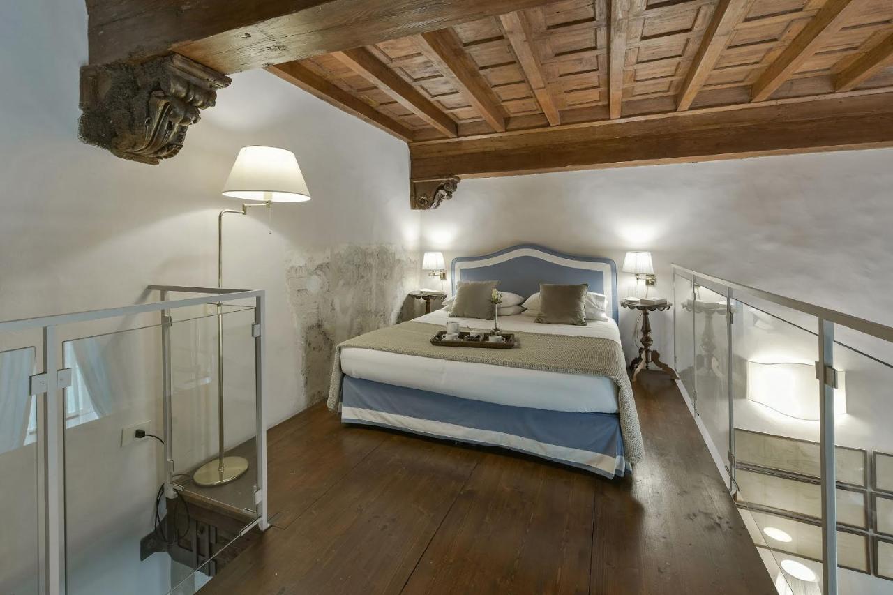 Caravaggio Frescoed Big Loft In Oltrarno Apartamento Florencia