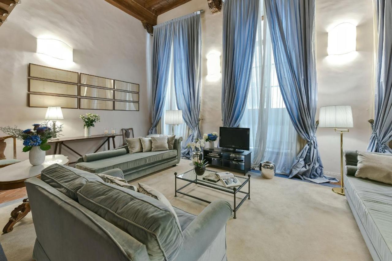 Caravaggio Frescoed Big Loft In Oltrarno Apartamento Florencia